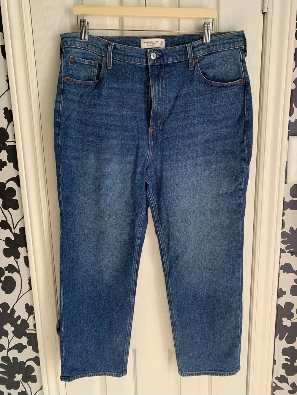 Abercrombie & Fitch the Ankle Straight ultra high rise Jeans